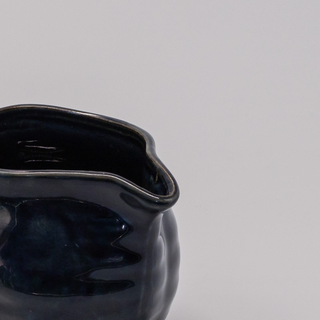 Pourer 410ml Dark Navy Glaze - Image 2