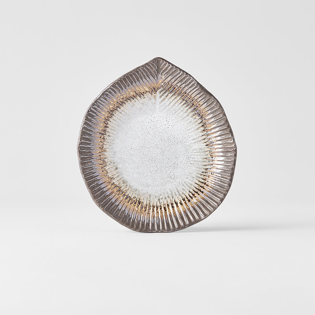 Plate Leaf Shape 16cm Akane Grey Glaze - Image 5