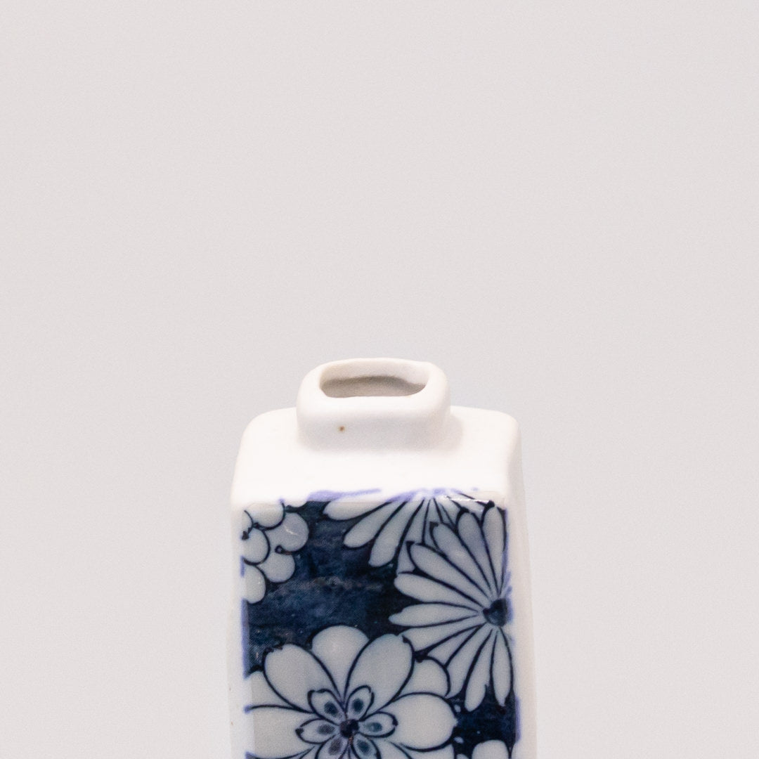 Vase Oblong White Posy - Image 3