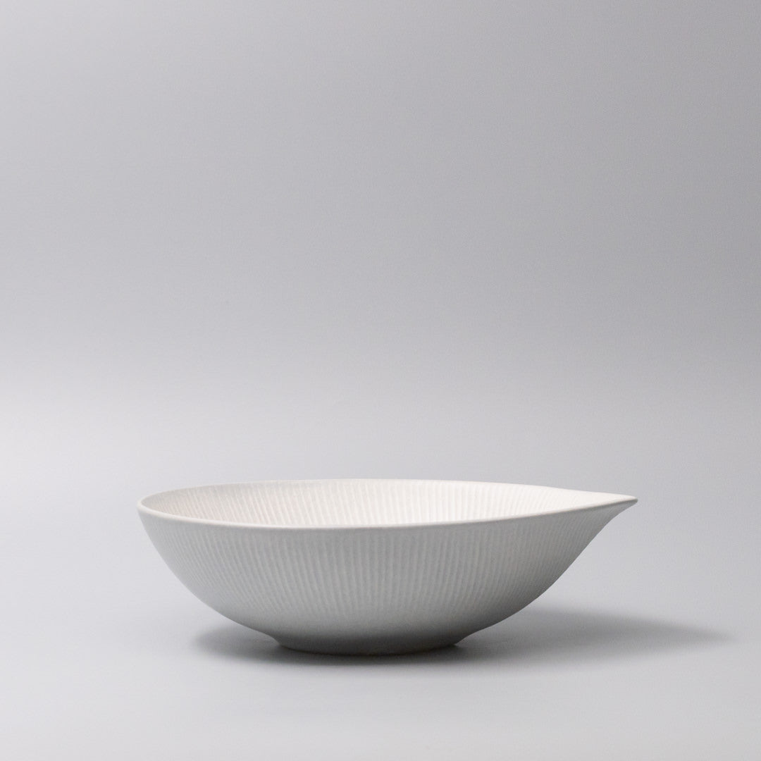 Large Bowl 24cm Snow Leaf Glaze - Image 4