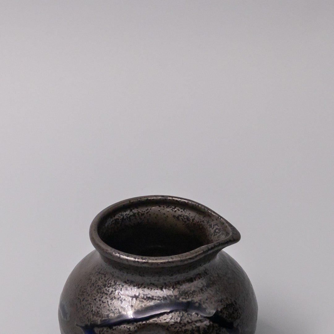 Pourer 120ml Metallic Black Blue Drip Glaze - Image 3