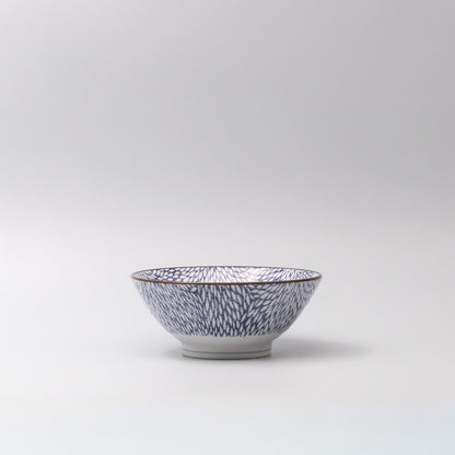Udon Bowl 17.5cm Chrysanthemum Design - Image 4