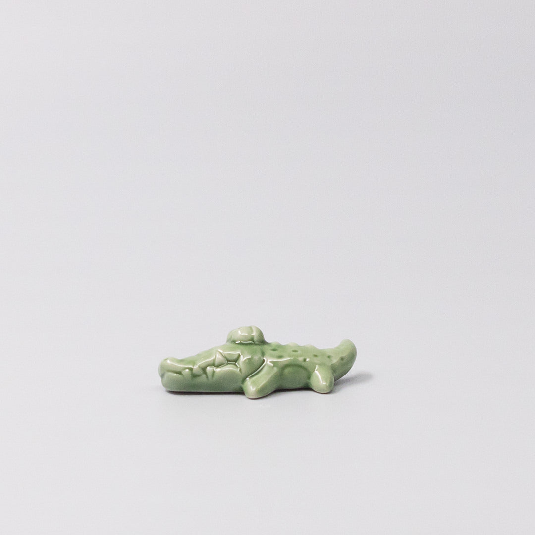 Chopstick Rest Green Alligator - Image 4