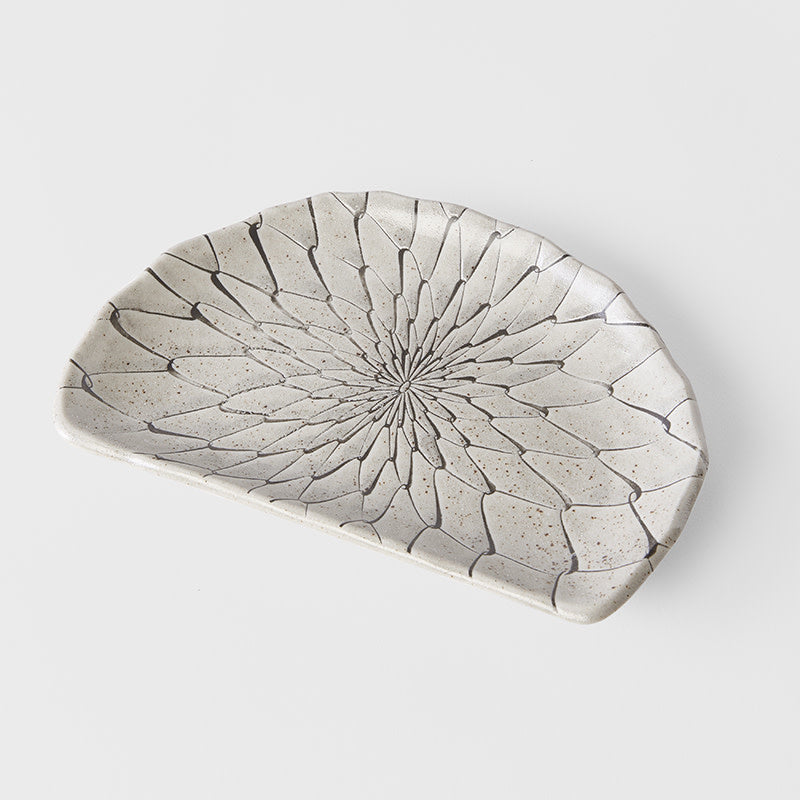 Plate D Shaped 21cm Grey Net Design - Image 2