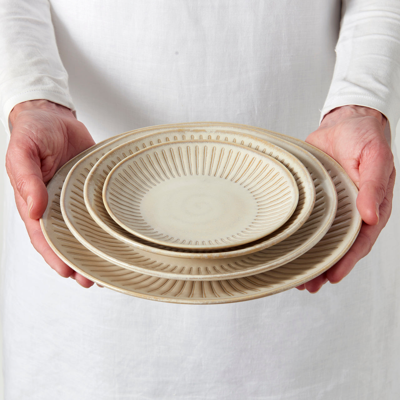 Plate 25cm Ridged Alabaster Glaze - Image 4