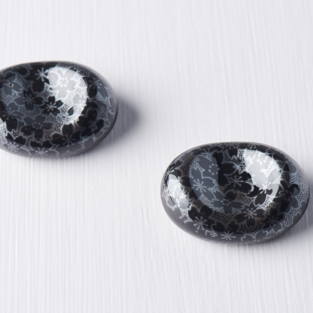 Chopstick Rest Pebble Black Sakura Design - Image 3