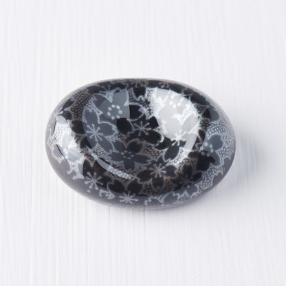 Chopstick Rest Pebble Black Sakura Design - Image 4