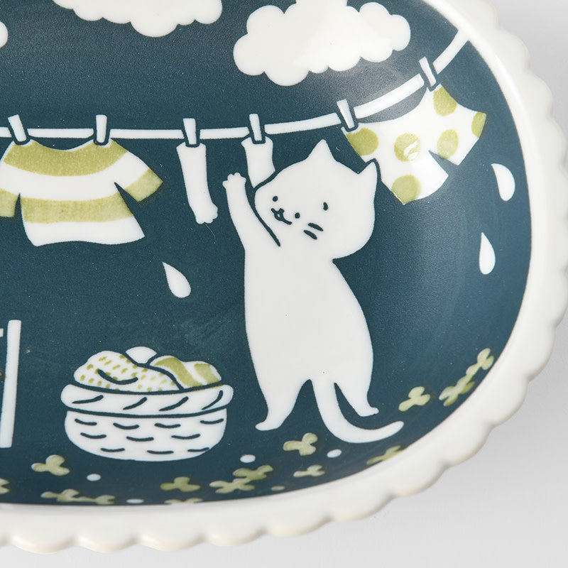 Bowl Oval 22.8cm Cat Clothes - Image 2