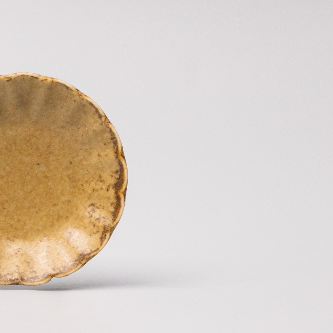 Sauce Dish 8cm Scallop Ochre Fade Glaze - Image 2