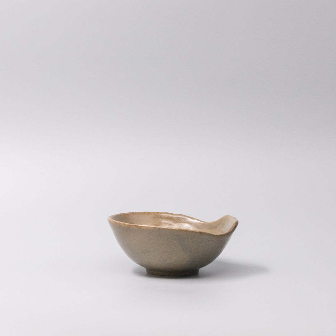 Bowl with Handle 13cm Hazel Glaze - Image 3