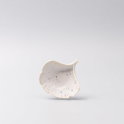 Gingko Leaf Sauce Dish 30ml Ivory Fleck - Image 2