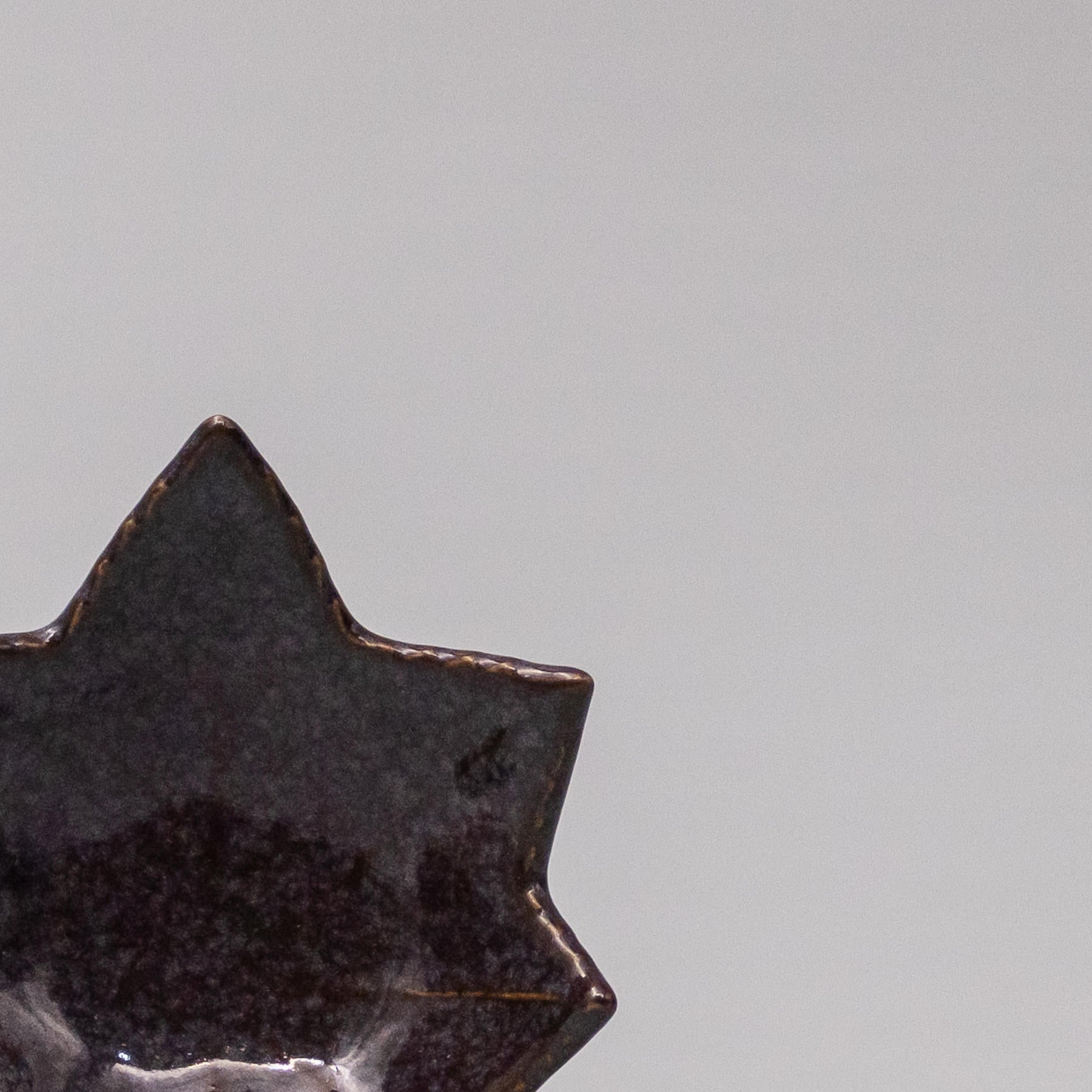 Sauce Dish Maple Leaf 6cm Rasin - Image 2