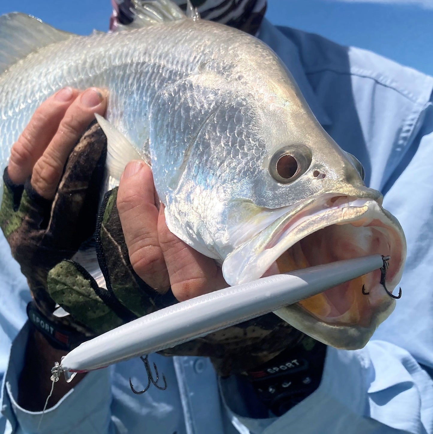 Travellers Lure Fishing Gift Pack - Image 4