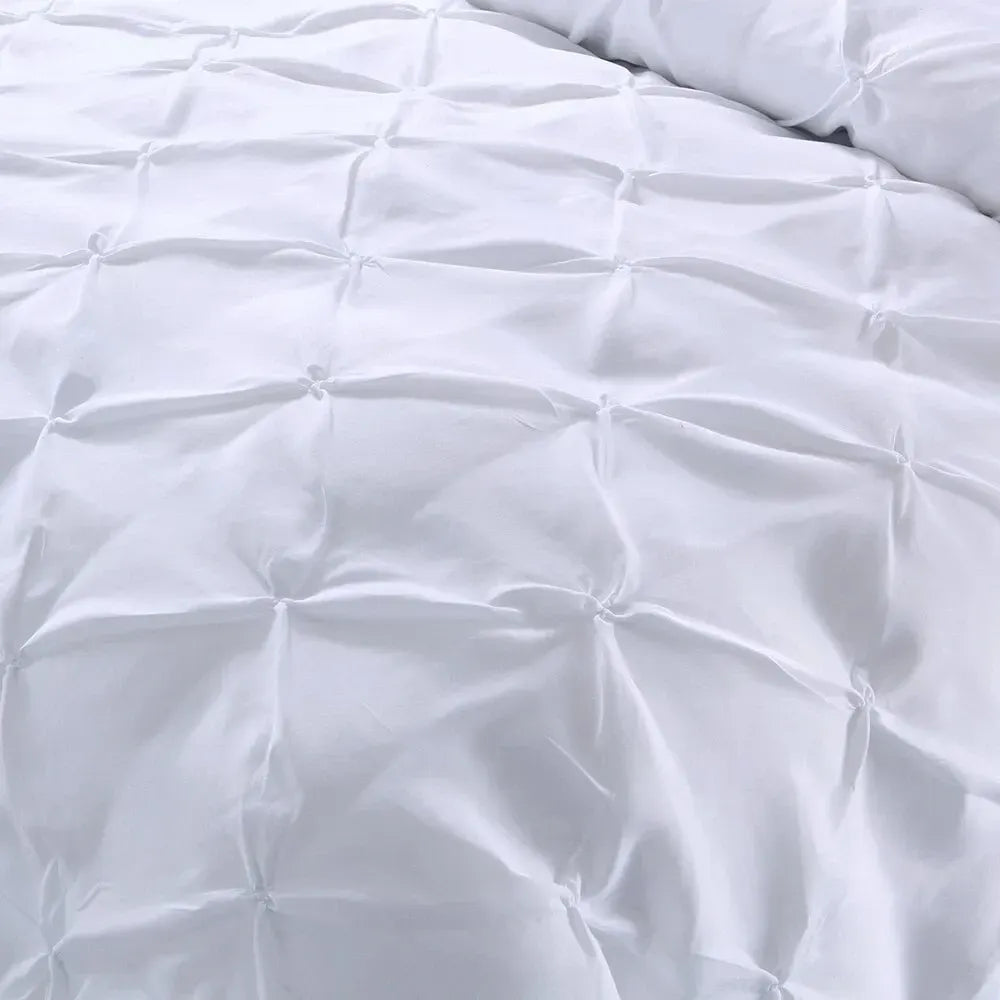 White Pintuck Cloud Comforter Quilted Doona Set - Image 3