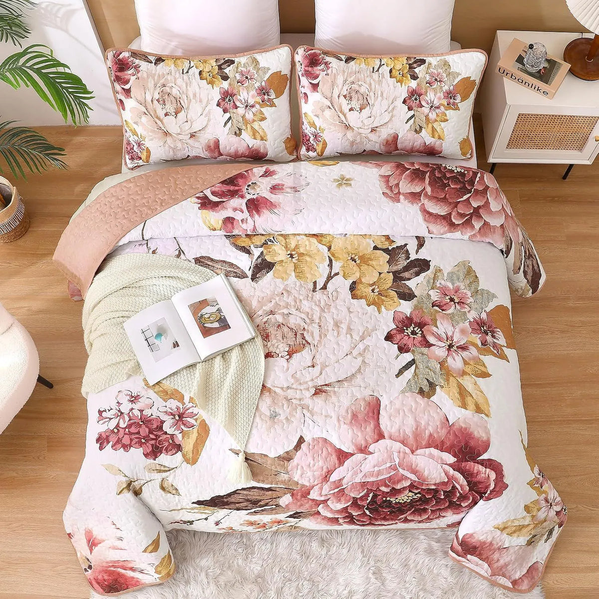 Blush Botanica Reverie 3 Piece Reversible Bedspread Set - Image 2