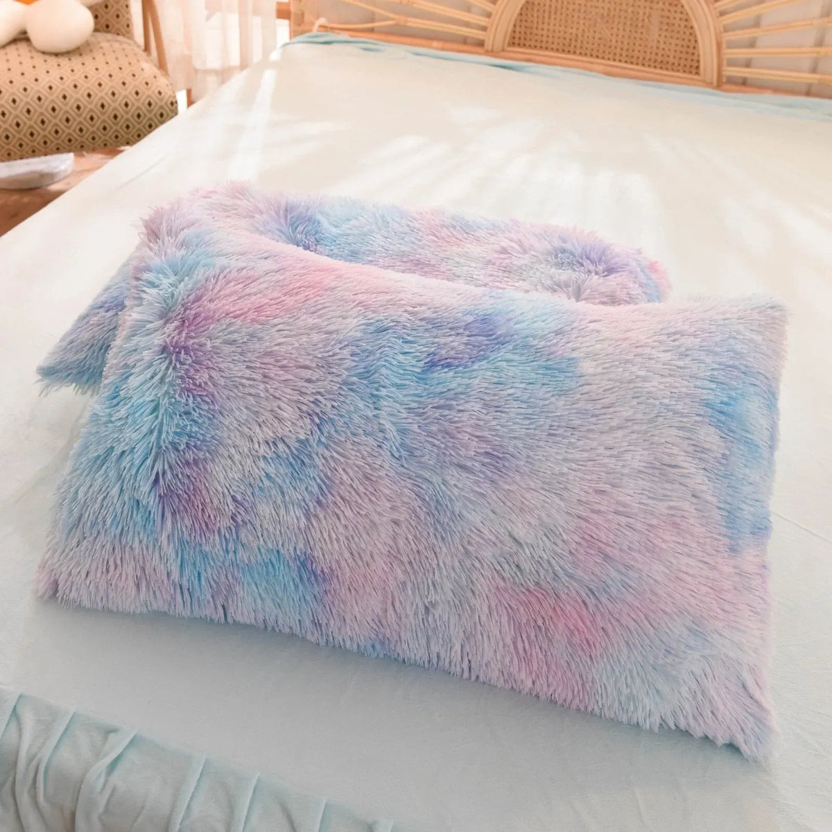 Blue Plush Arabelle Leaf Quilt / Doona / Duvet Cover set - Image 3