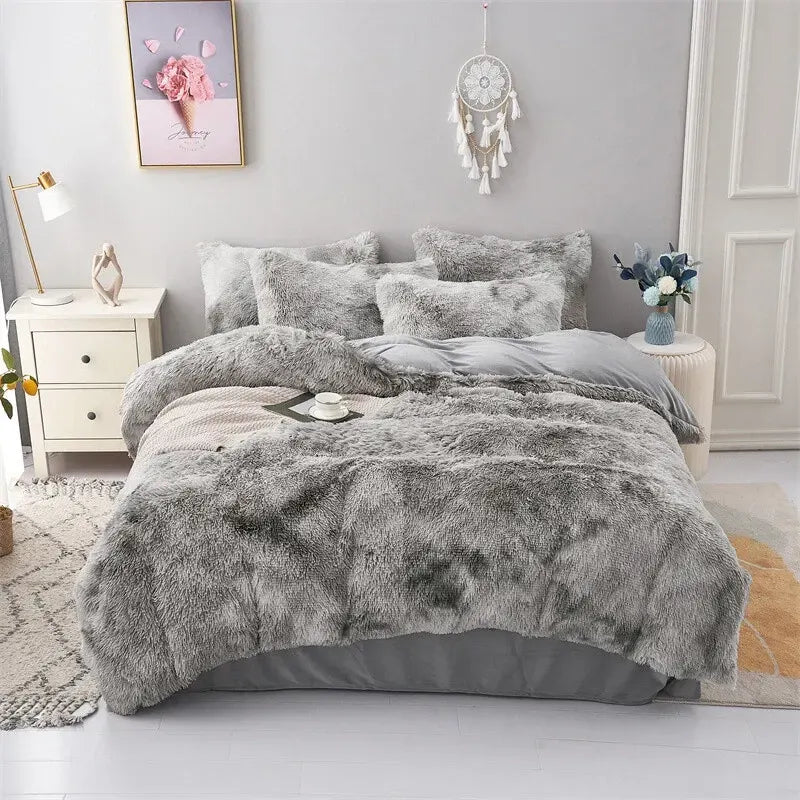 Grey Plush Coralie Dream Quilt / Doona / Duvet Cover set