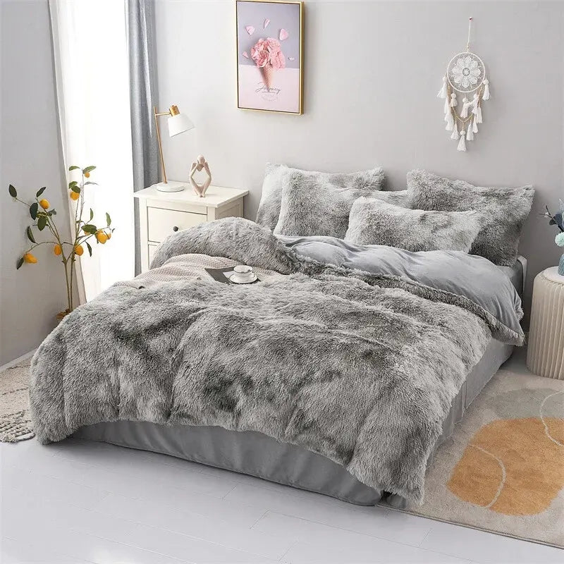 Grey Plush Coralie Dream Quilt / Doona / Duvet Cover set - Image 2