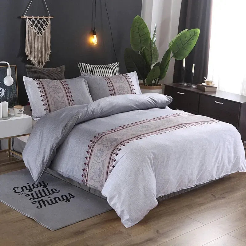 Ivy Chantilly Heritage Quilt / Doona / Duvet Cover set
