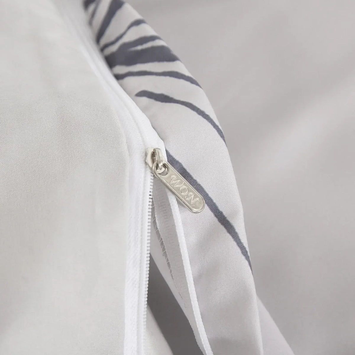 Luxe Lumiere Charm Quilt / Doona / Duvet Cover set - Image 6