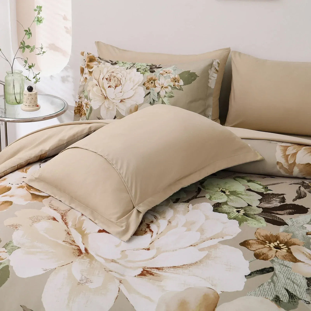 Beige Magnolia Garden Quilt / Doona / Duvet Cover set - Image 3