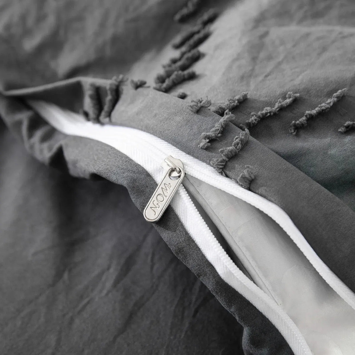 Grey Delphine Dahlia Quilt / Doona / Duvet Cover set - Image 4