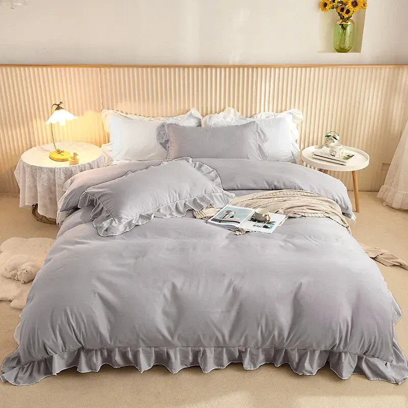 Ruffled Edge Tuscany Elegance Quilt / Doona / Duvet Cover set