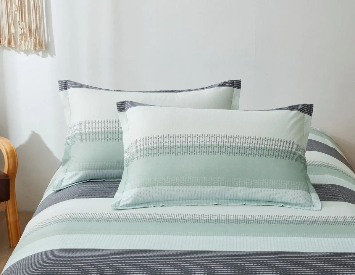 Stripe Bellagio Serenity Quilt / Doona / Duvet Cover set - Image 4