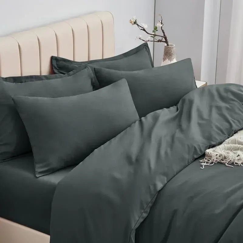 Bloomscape Venetian Leaf Quilt / Doona / Duvet Cover set - Image 4