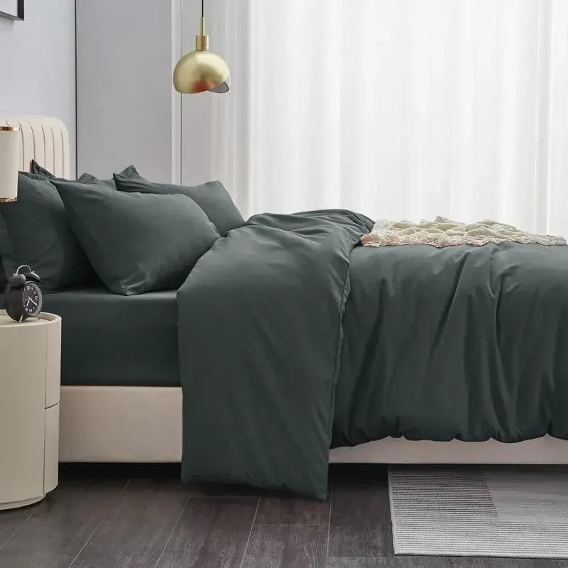 Bloomscape Venetian Leaf Quilt / Doona / Duvet Cover set - Image 5