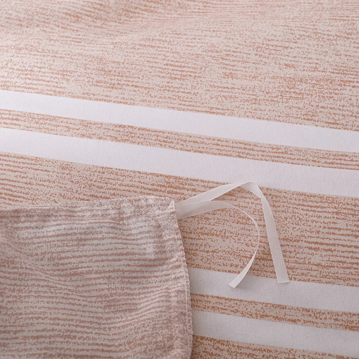 Magnolia Arabelle Gallery Quilt / Doona / Duvet Cover set - Image 9