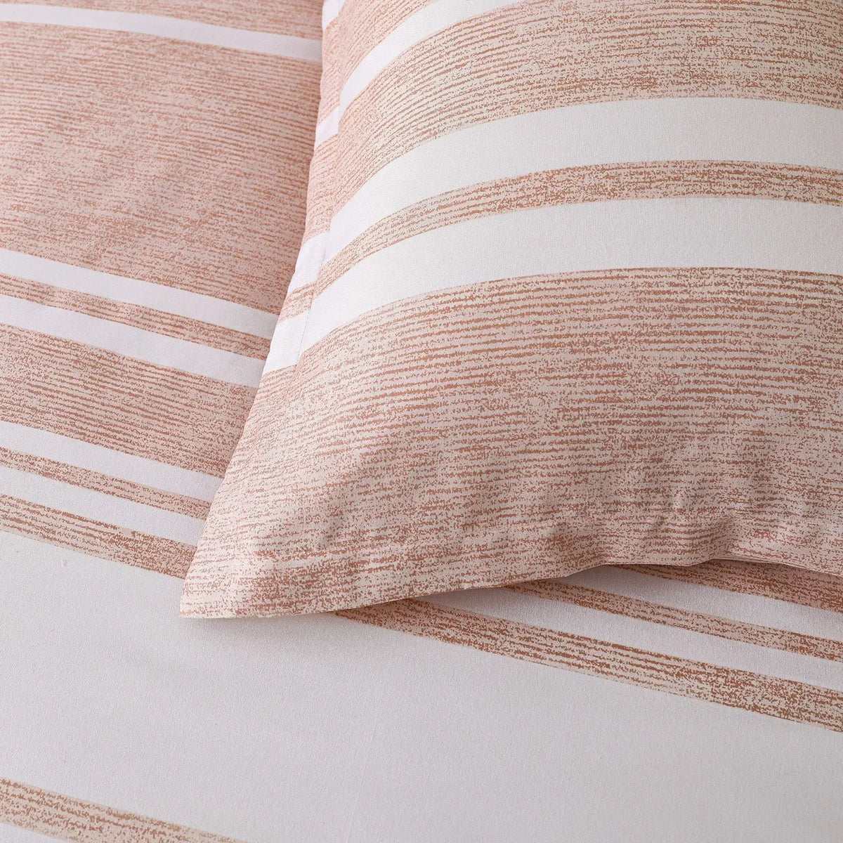Magnolia Arabelle Gallery Quilt / Doona / Duvet Cover set - Image 7