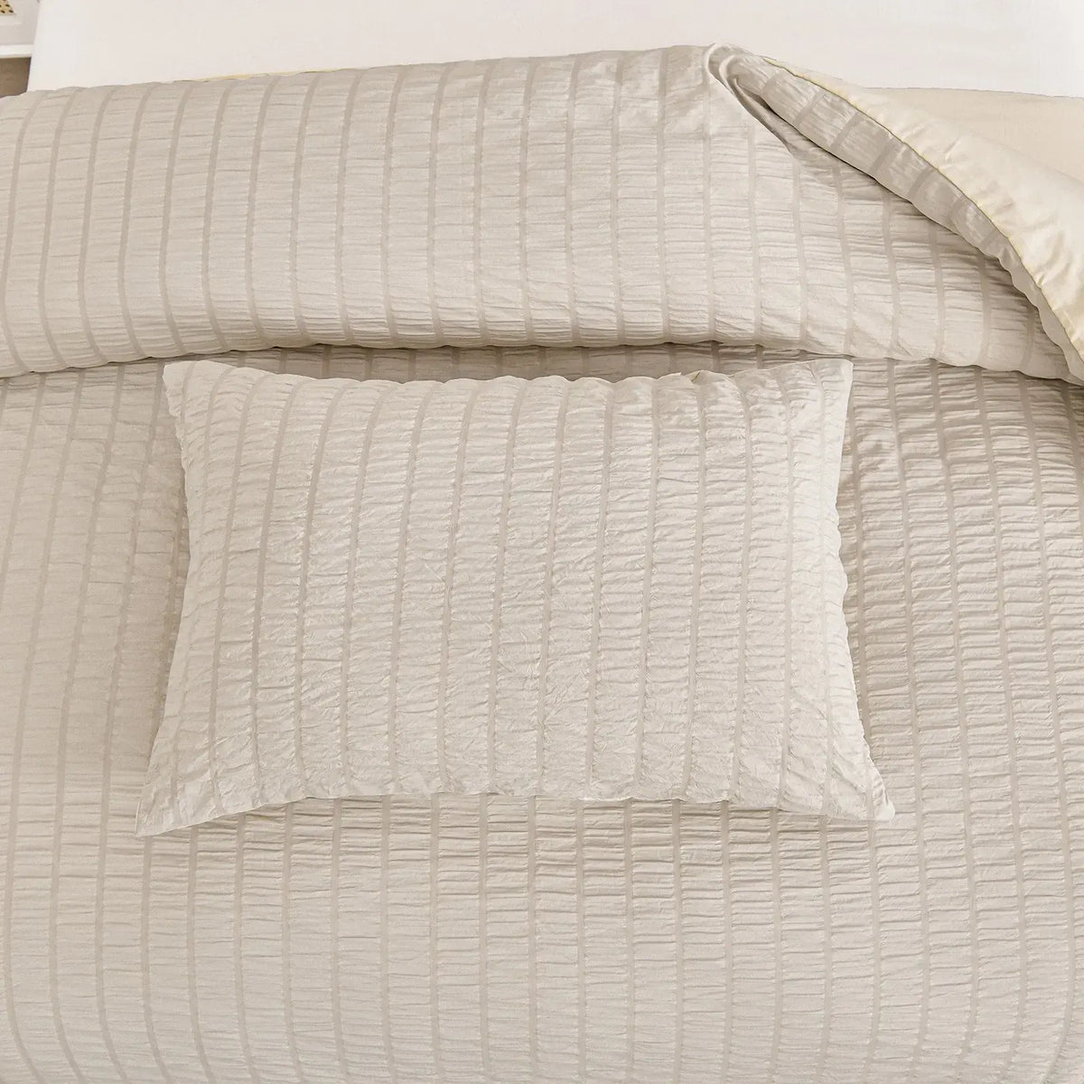 Stripe Lombardy Serenity Quilt / Doona / Duvet Cover set - Image 7