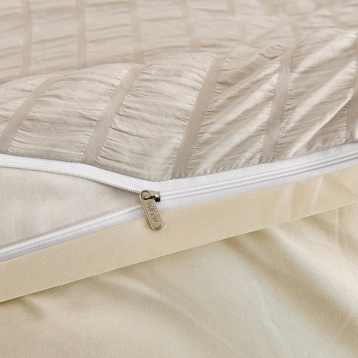 Stripe Lombardy Serenity Quilt / Doona / Duvet Cover set - Image 8
