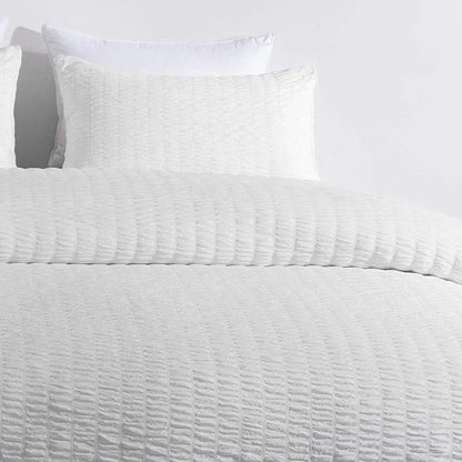 Seersucker White Valencia Dream Quilt / Doona / Duvet Cover set - Image 2