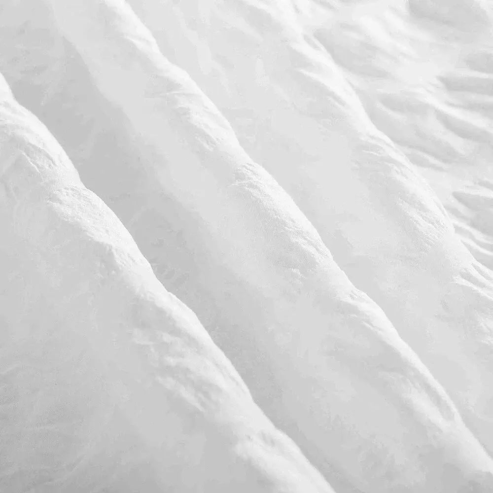 Seersucker White Valencia Dream Quilt / Doona / Duvet Cover set - Image 6