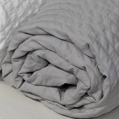 Seersucker Grey Savoy Dahlia Quilt / Doona / Duvet Cover set - Image 7