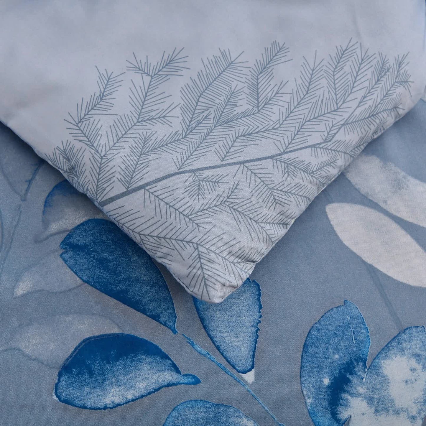 GlowUp Bedroom Comforter – 3‑Piece Insta‑Aesthetic Set - Image 6