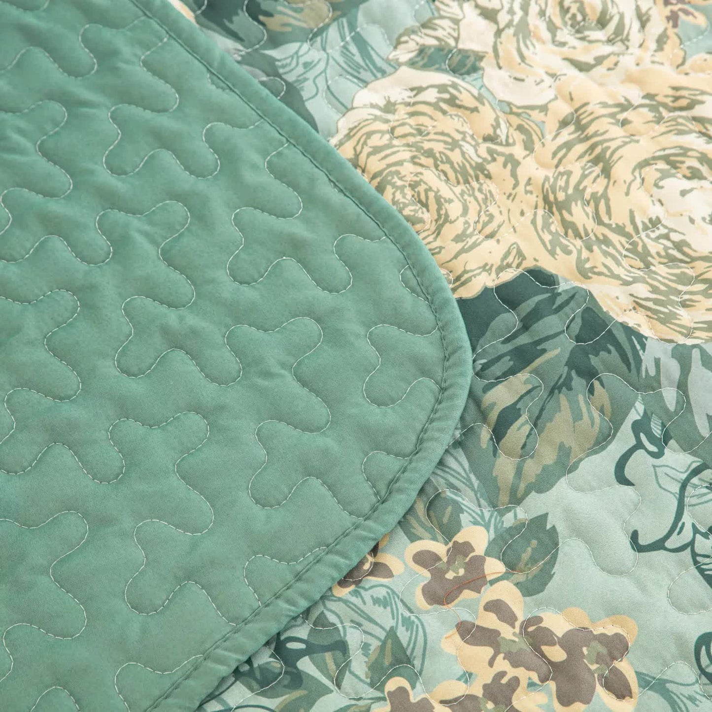 Meadow Butterfly Green Quilted Bedspread Set with Floral Details and Pillowcases - Image 8