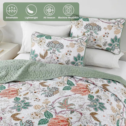 Understated Quilted coverlet and pillowcovers set: Subtle Elegance - Queen size - Image 4