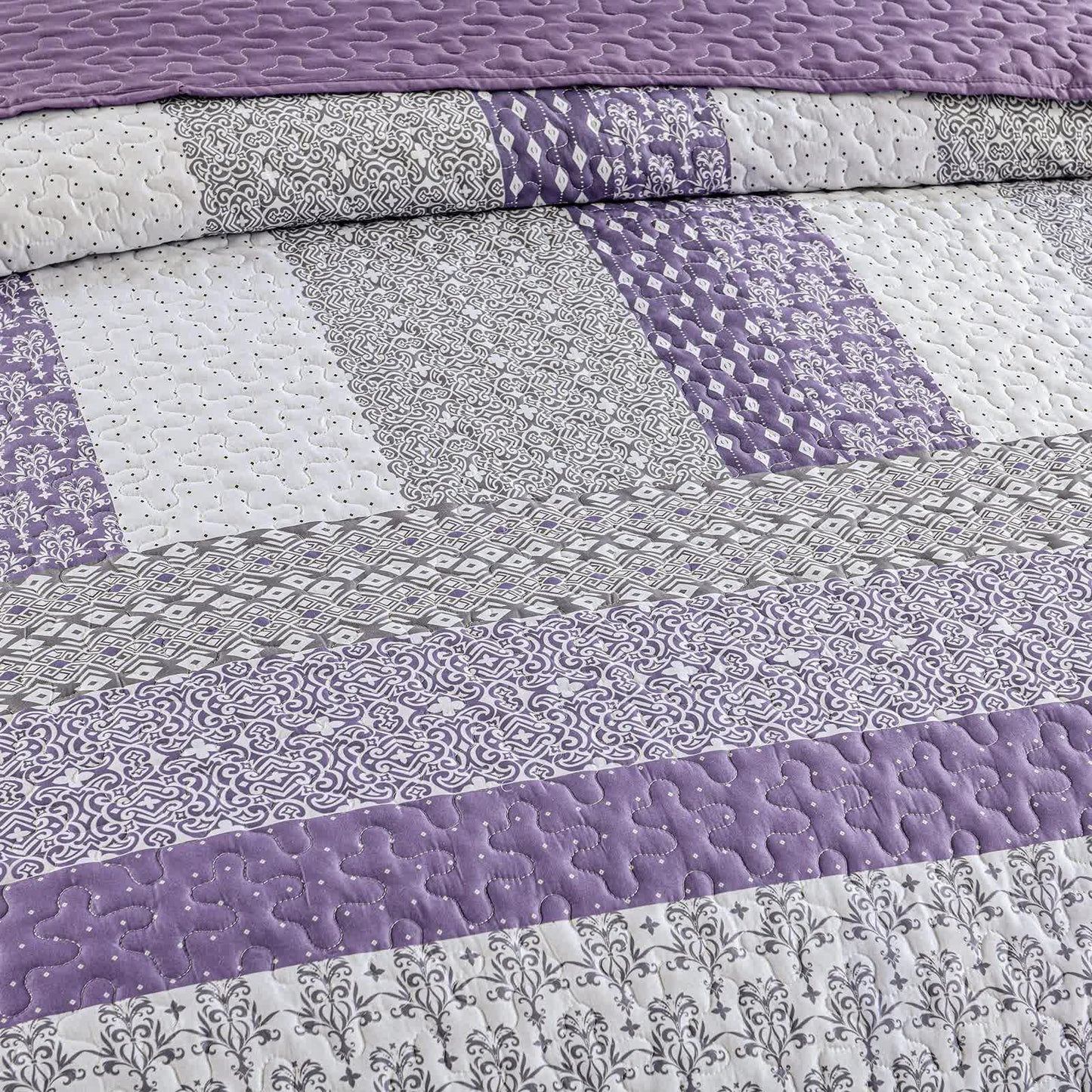 Bohemian Purple and White Quilted Bedspread or Coverlet Set and matching pillowcases - Image 4