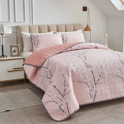 Versatile Quilted Coverlet and Pillowcases Set: Adapts to Every Season - Queen size - Image 3