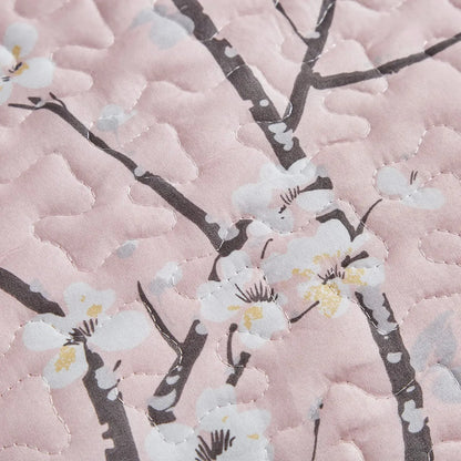 Versatile Quilted Coverlet and Pillowcases Set: Adapts to Every Season - Queen size - Image 6