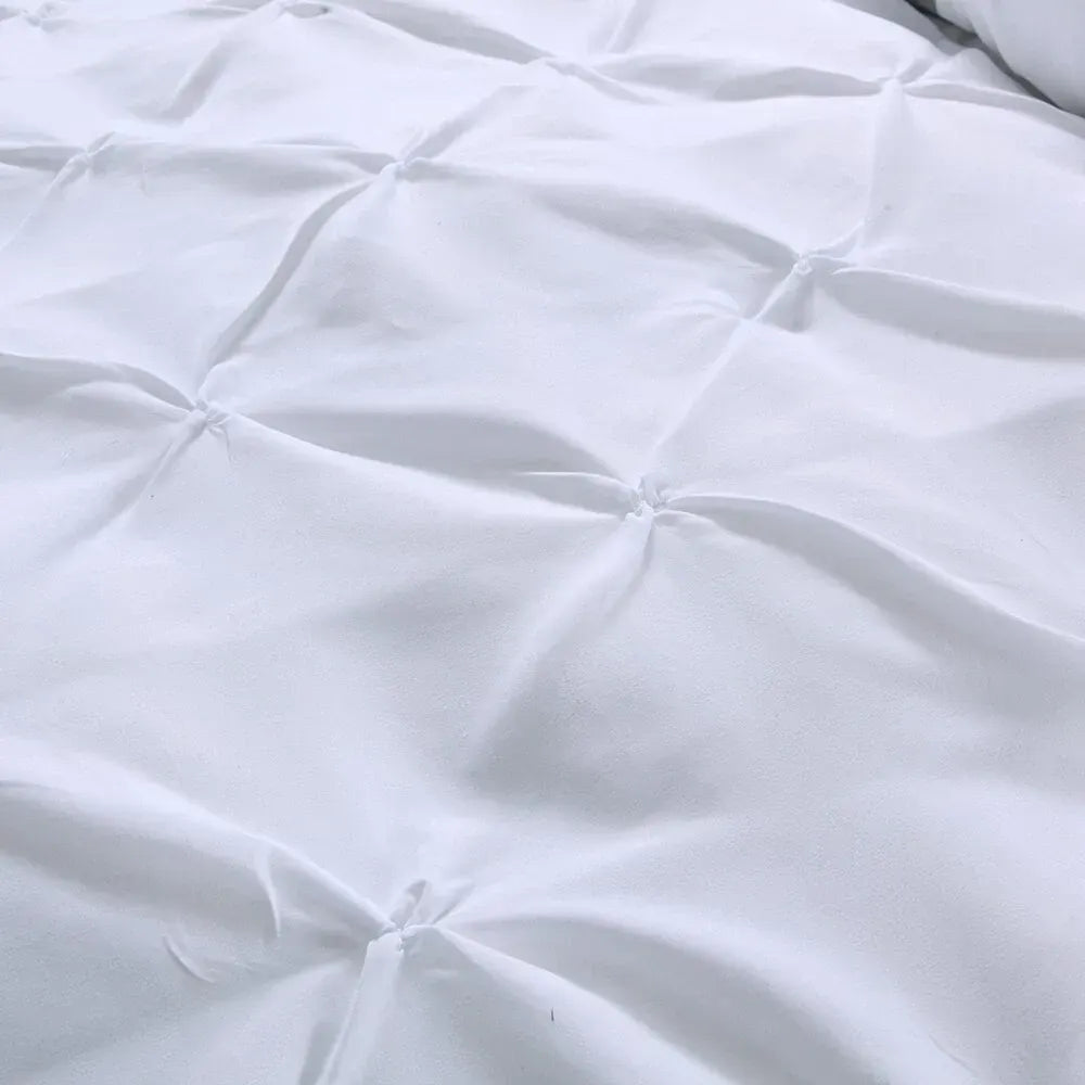 White Pintuck Cloud Comforter Quilted Doona Set - Image 4