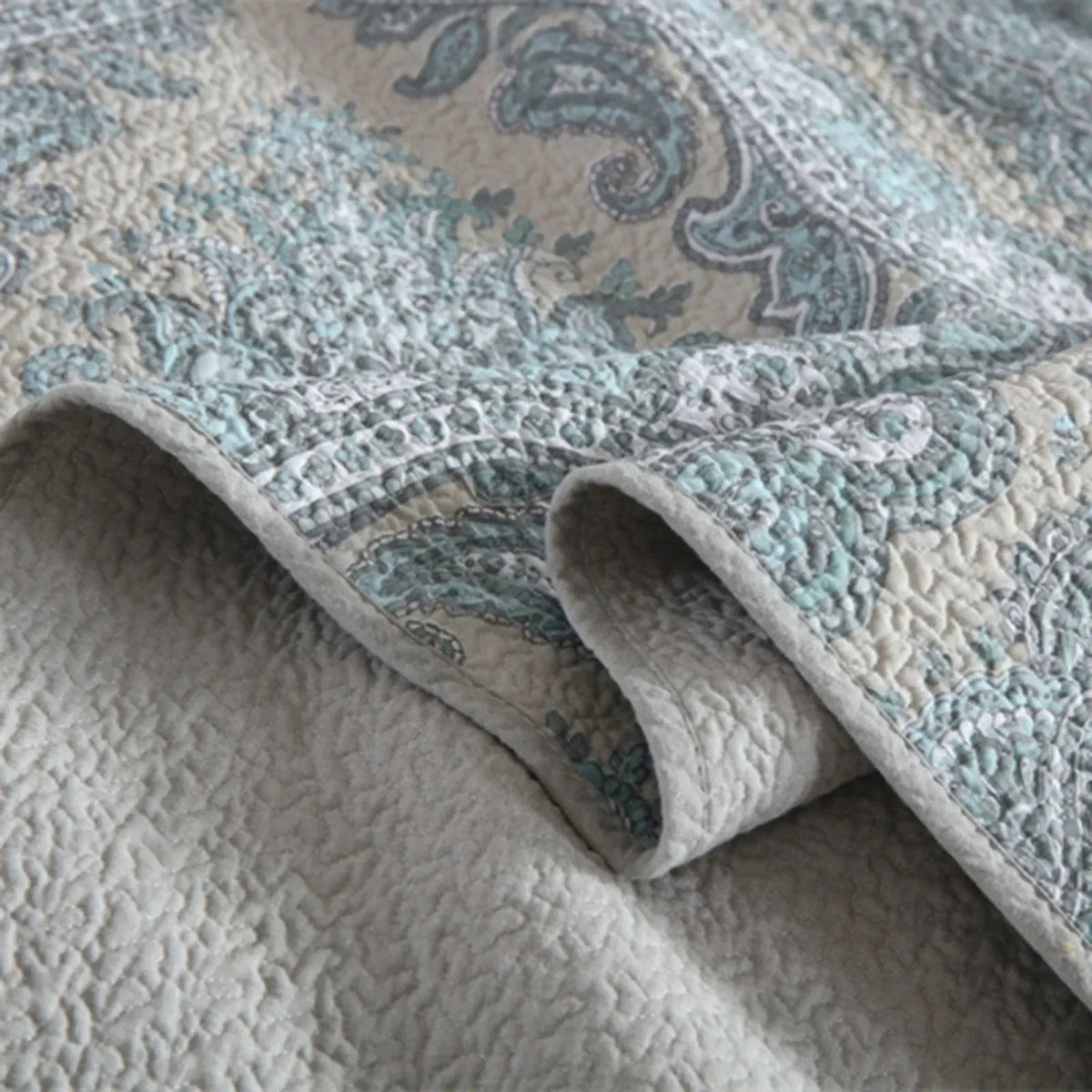 100% Cotton Blue Silver Damask Bloom Coverlet Bedspread Set - Image 7