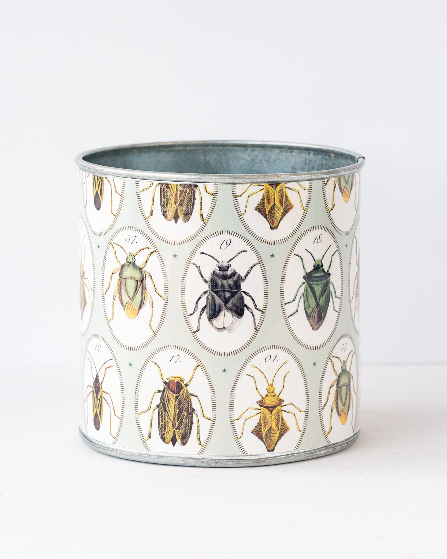 tin-planter-bugtasia-taupe-set-of-4 - Image 2