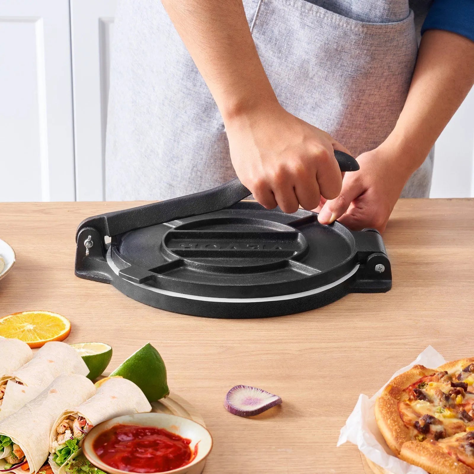 200mm Cast Iron Tortilla Press Heavy Duty Tortilla and Roti Maker Pre Seasoned Tortilladora with 100 Pcs Parchment Paper for Flour Tortillas Tawa Silver