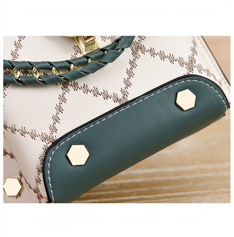 Black Stylish Korean Minimalist Crossbody Bag - Elegant Small Square Shoulder Bag with Phone Pocket - Image 4