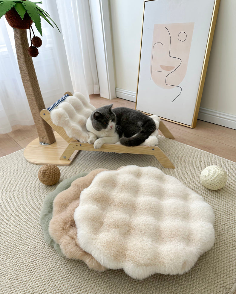 Beige Plush Round Cat Mat - Soft Faux Fur Sleeping Pad (40cm Diameter) - Image 3