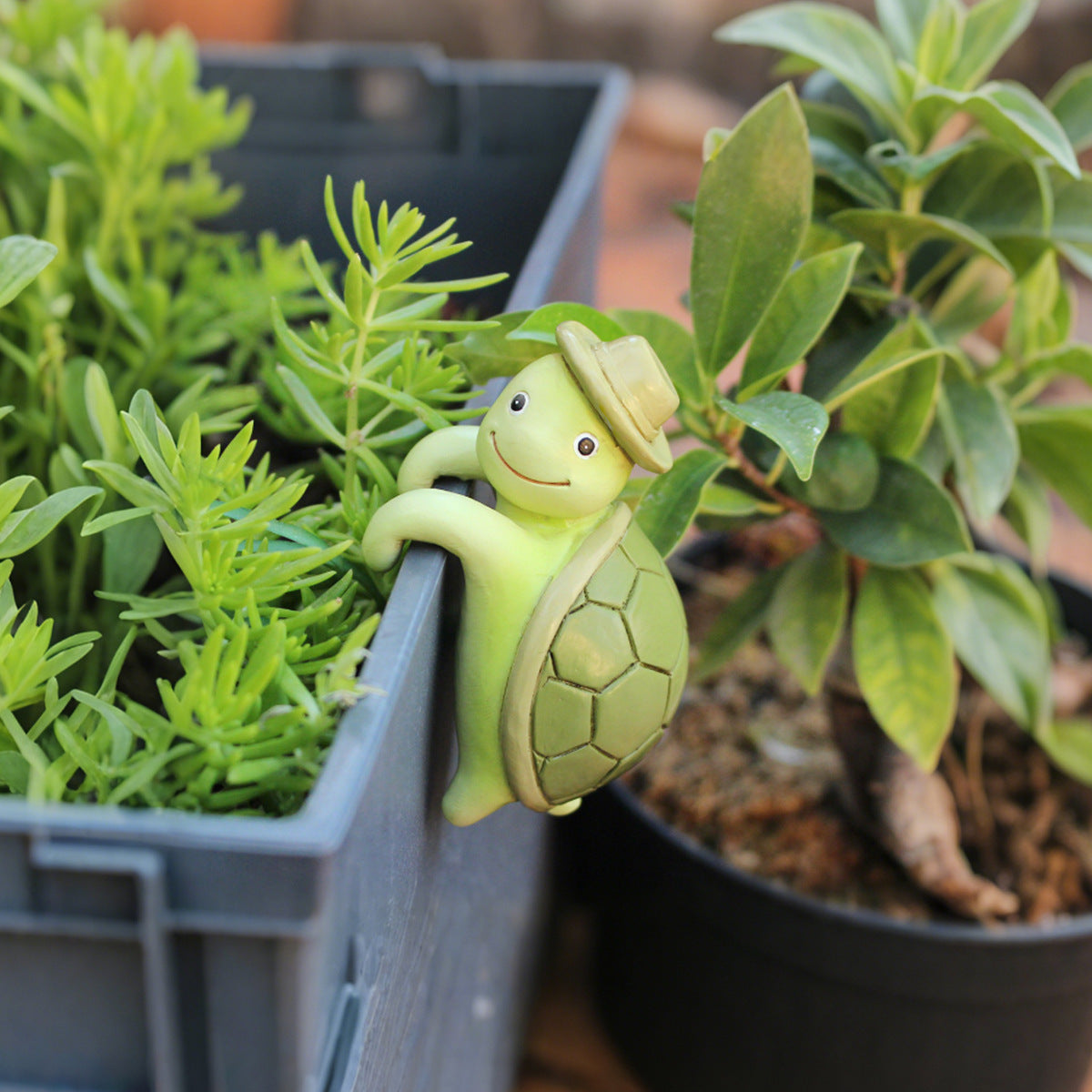 2 Pcs Green Cute Resin Turtle Pot Hanger - Garden Planter Pal Figurine Decoration - Image 3